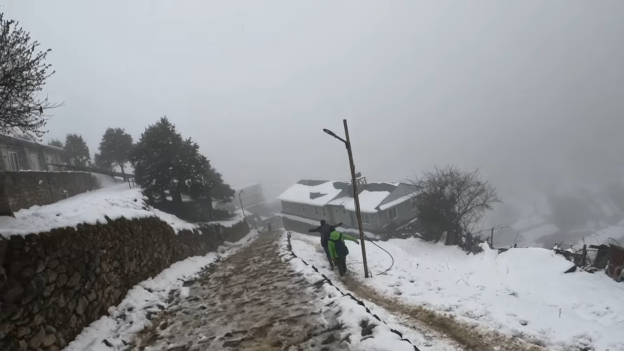 ebc-trek-snow.png